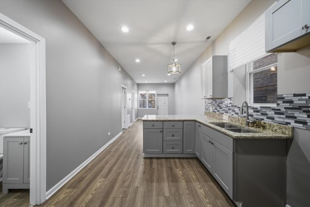 2812 S Trumbull Avenue, Chicago, IL 60623