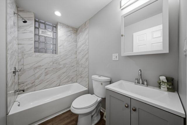 2812 S Trumbull Avenue, Chicago, IL 60623