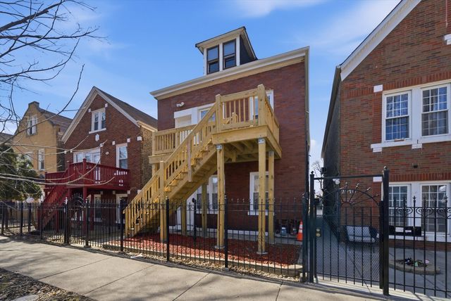 2812 S Trumbull Avenue, Chicago, IL 60623