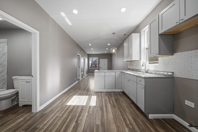 2812 S Trumbull Avenue, Chicago, IL 60623