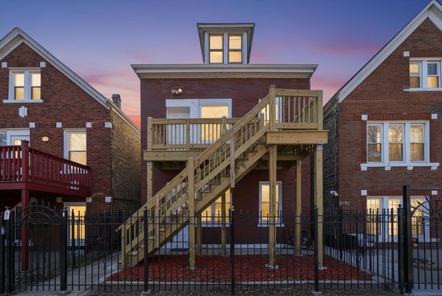 2812 S Trumbull Avenue, Chicago, IL 60623