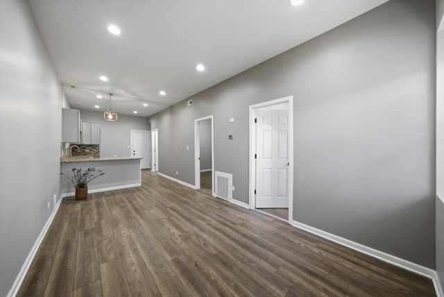 2812 S Trumbull Avenue, Chicago, IL 60623