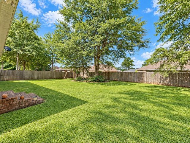 114 Brattleboro Ct, Dothan, AL 36301