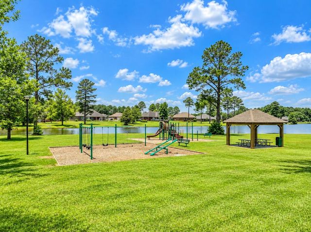 114 Brattleboro Ct, Dothan, AL 36301