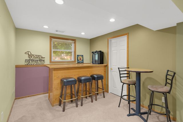 846 Jonathan Drive, Apple Valley, MN 55124