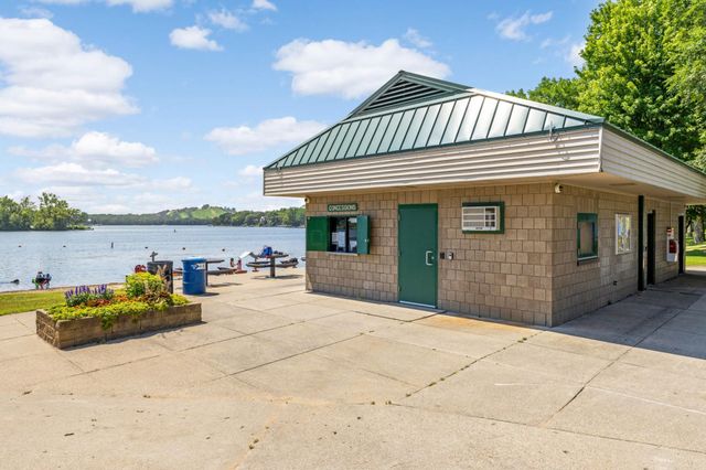 846 Jonathan Drive, Apple Valley, MN 55124