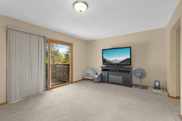 846 Jonathan Drive, Apple Valley, MN 55124
