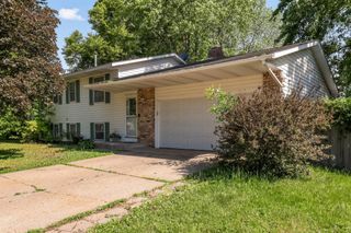 846 Jonathan Drive, Apple Valley, MN 55124