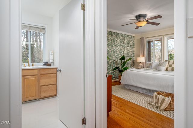 1109 Sourwood Circle, Chapel Hill, NC 27517