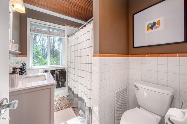 1109 Sourwood Circle, Chapel Hill, NC 27517