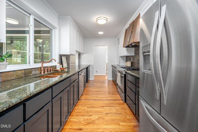 1109 Sourwood Circle, Chapel Hill, NC 27517