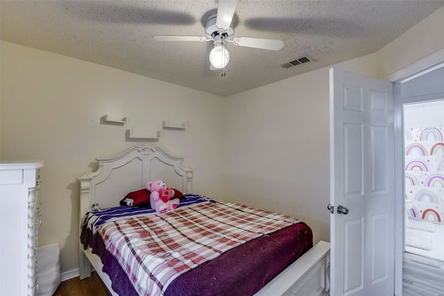835 Shady Brook Lane, Red Oak, TX 75154