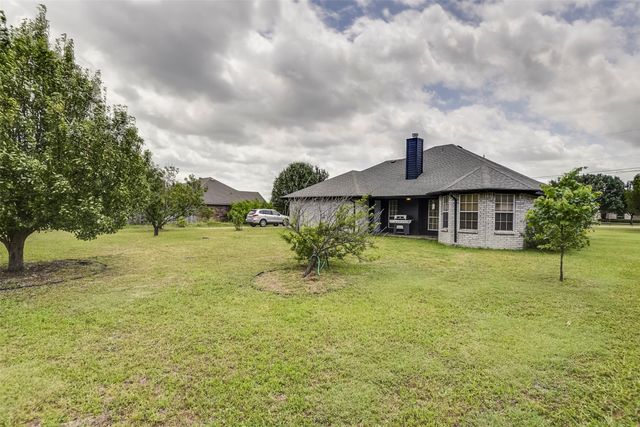 835 Shady Brook Lane, Red Oak, TX 75154