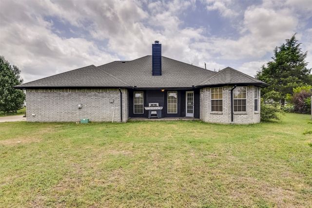 835 Shady Brook Lane, Red Oak, TX 75154