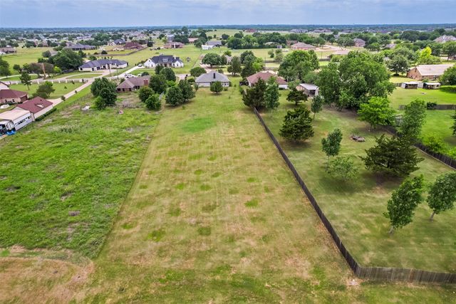835 Shady Brook Lane, Red Oak, TX 75154