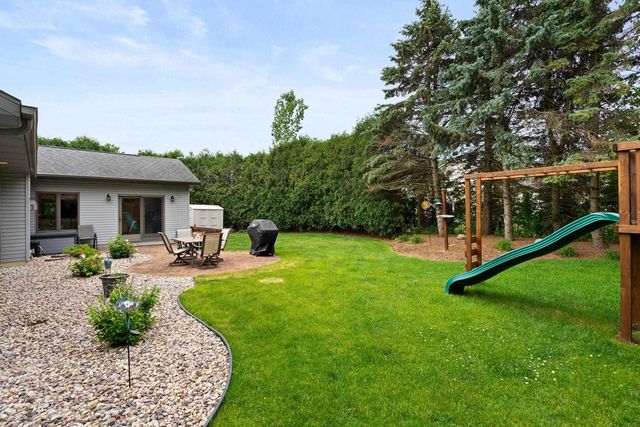 W2585 OAKBROOK COURT, Appleton, WI 54915