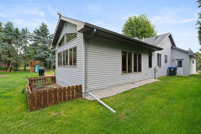 W2585 OAKBROOK COURT, Appleton, WI 54915