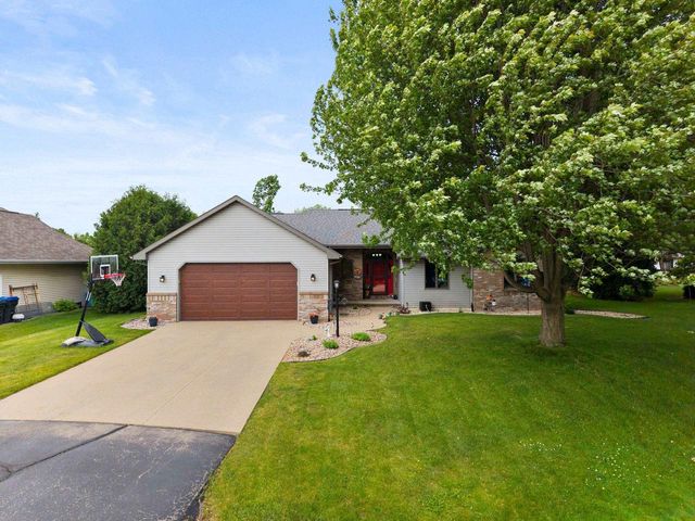 W2585 OAKBROOK COURT, Appleton, WI 54915