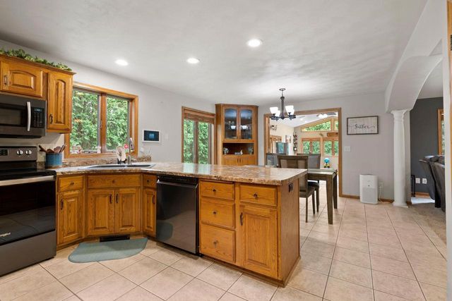 W2585 OAKBROOK COURT, Appleton, WI 54915