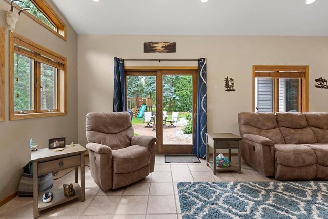 W2585 OAKBROOK COURT, Appleton, WI 54915