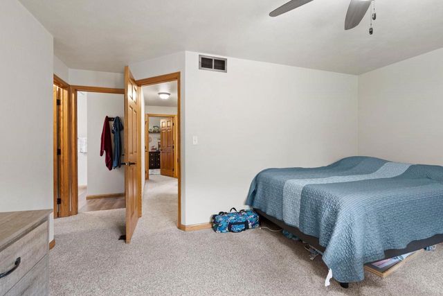 W2585 OAKBROOK COURT, Appleton, WI 54915