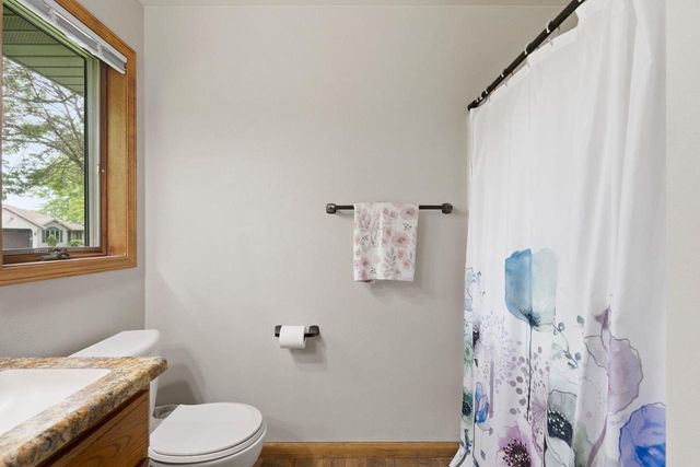 W2585 OAKBROOK COURT, Appleton, WI 54915