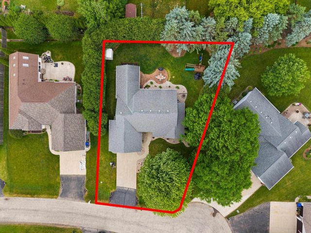 W2585 OAKBROOK COURT, Appleton, WI 54915