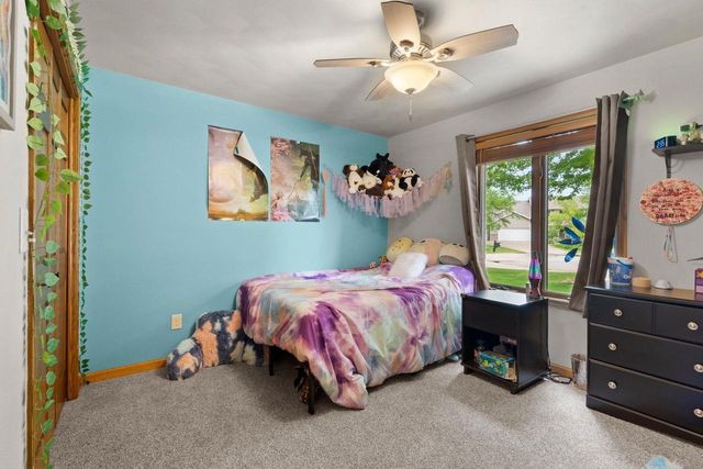 W2585 OAKBROOK COURT, Appleton, WI 54915