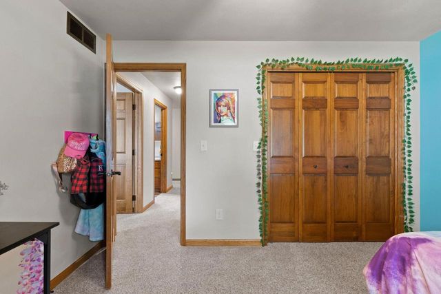 W2585 OAKBROOK COURT, Appleton, WI 54915