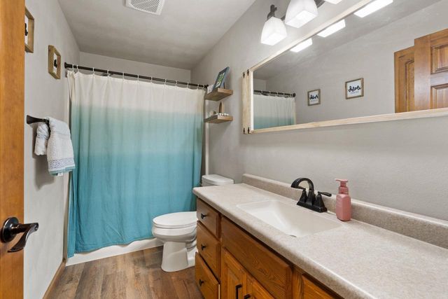 W2585 OAKBROOK COURT, Appleton, WI 54915