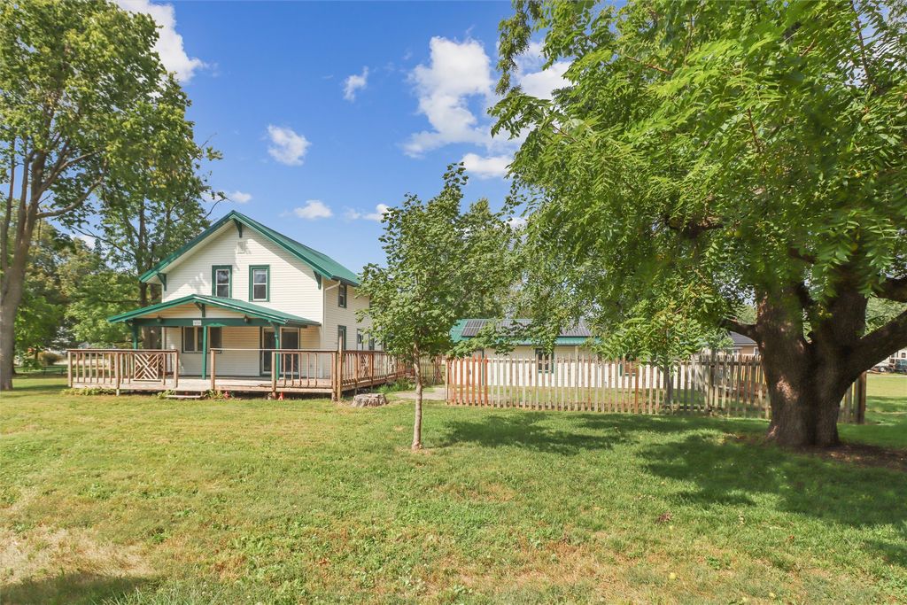 404 E 3rd Street, Woodward, IA 50276