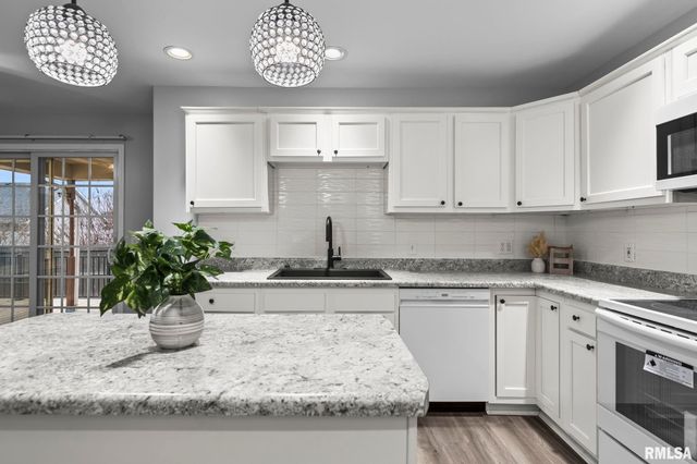 255 Possum Pass Court, Sherman, IL 62684