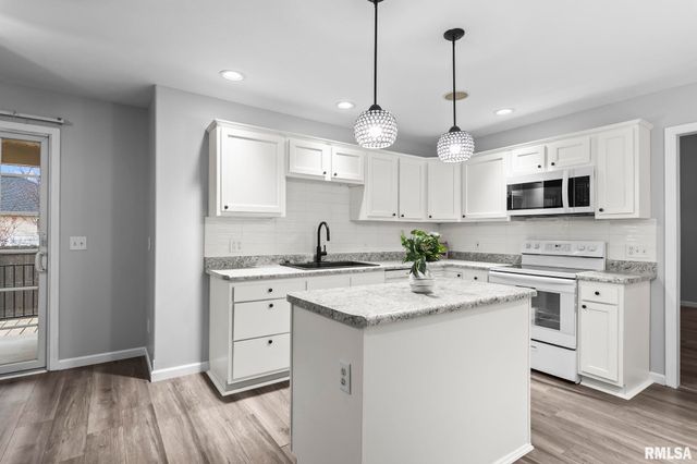 255 Possum Pass Court, Sherman, IL 62684