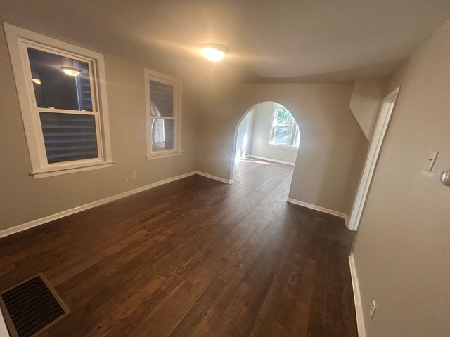 644 W 49th Street 1f, Chicago, IL 60609