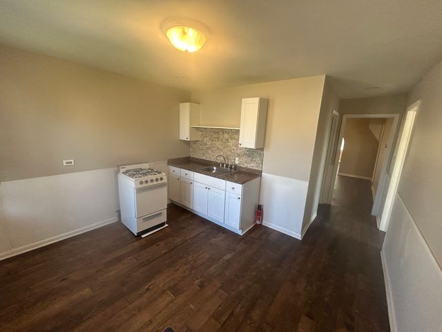 644 W 49th Street 1f, Chicago, IL 60609