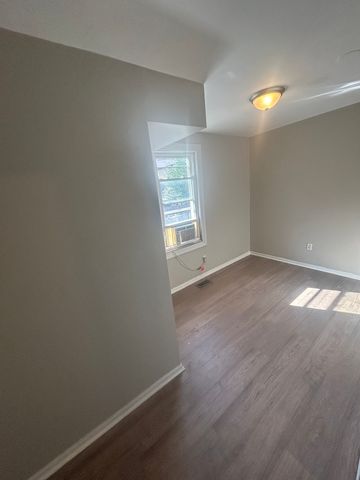644 W 49th Street 1f, Chicago, IL 60609