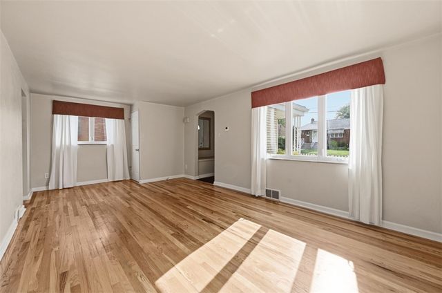 345 ROOSEVELT AVENUE, Mckees Rocks, PA 15136