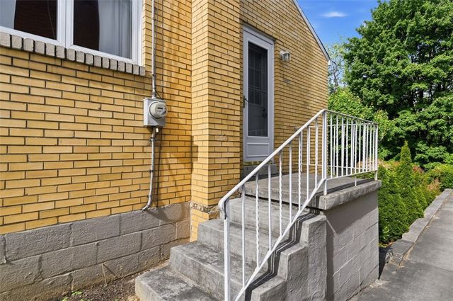 345 ROOSEVELT AVENUE, Mckees Rocks, PA 15136