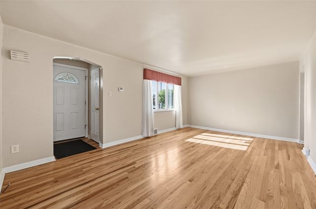 345 ROOSEVELT AVENUE, Mckees Rocks, PA 15136