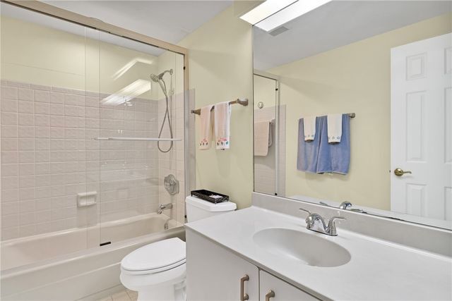 5085 Harmony Circle 201, Vero Beach, FL 32967