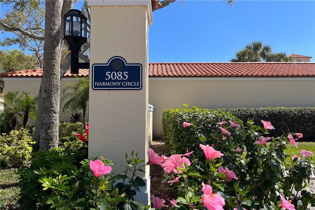 5085 Harmony Circle 201, Vero Beach, FL 32967