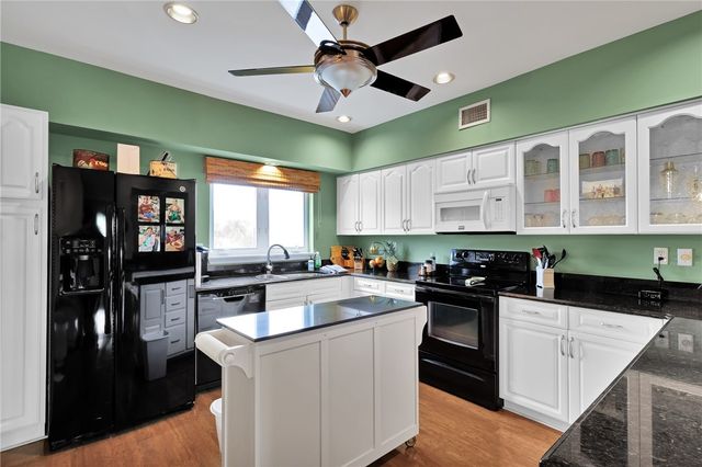 5085 Harmony Circle 201, Vero Beach, FL 32967