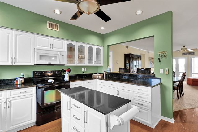 5085 Harmony Circle 201, Vero Beach, FL 32967