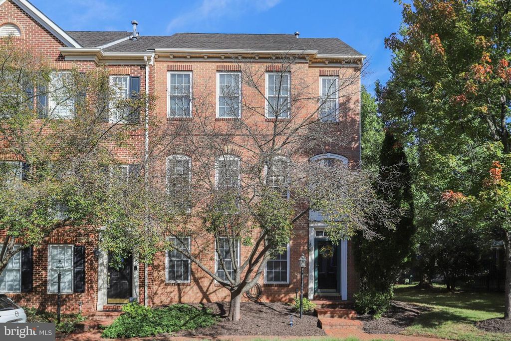 43804 BENT CREEK TER, Leesburg, VA 20176