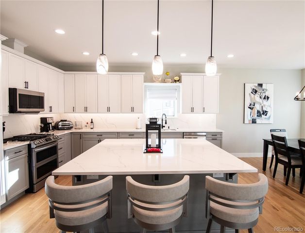 3323 S Newcombe Street, Lakewood, CO 80227