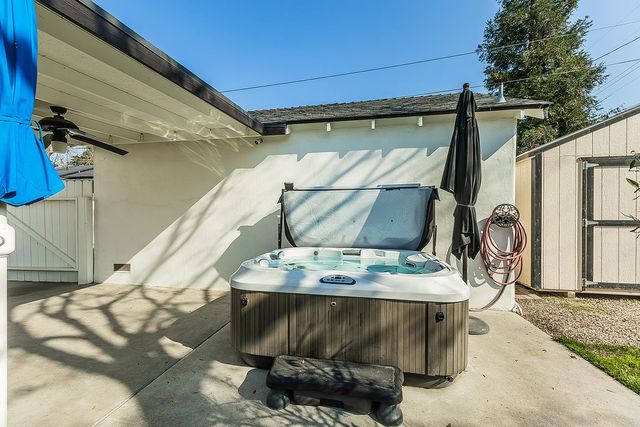 426 E Simpson Avenue, Fresno, CA 93704