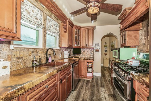 426 E Simpson Avenue, Fresno, CA 93704