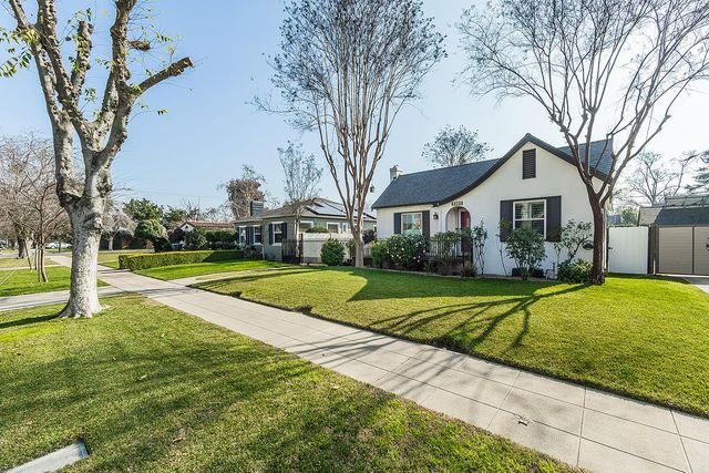 426 E Simpson Avenue, Fresno, CA 93704