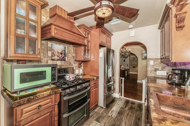 426 E Simpson Avenue, Fresno, CA 93704