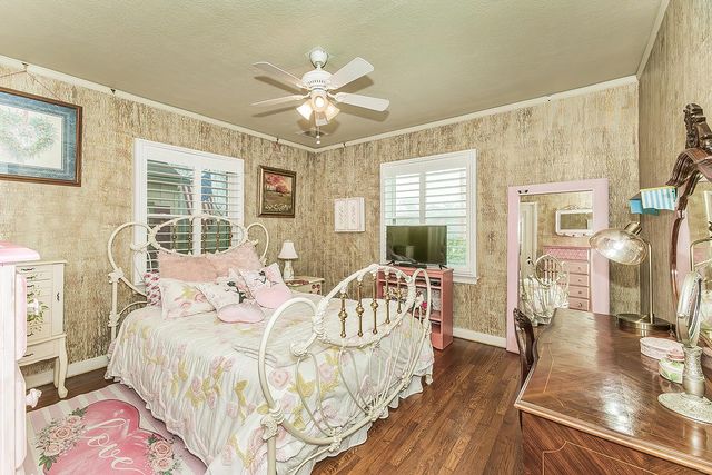 426 E Simpson Avenue, Fresno, CA 93704